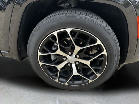 Used 2023 Jeep Grand Cherokee Summit image 45