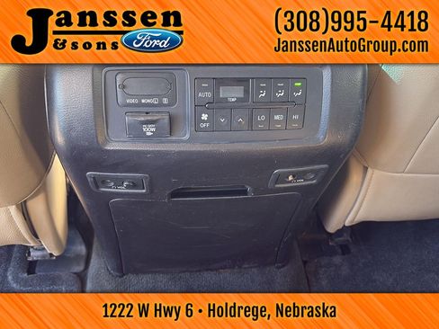 Used 2014 Toyota Sequoia Platinum image 15