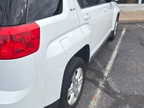 Used 2015 GMC Terrain SLE w/ Convenience Package AWD/4WD image 5