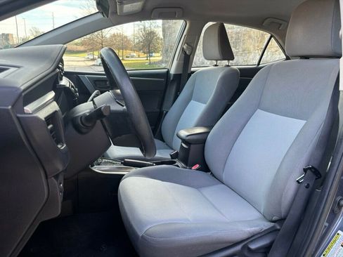 Used 2016 Toyota Corolla image 11