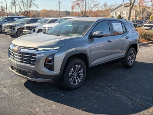 New 2026 Chevrolet Equinox LT w/ Convenience Package II image 5