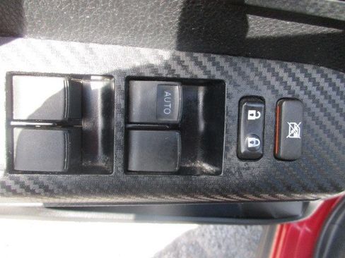 Used 2014 Toyota RAV4 Limited w/ Technology Package AWD/4WD image 17