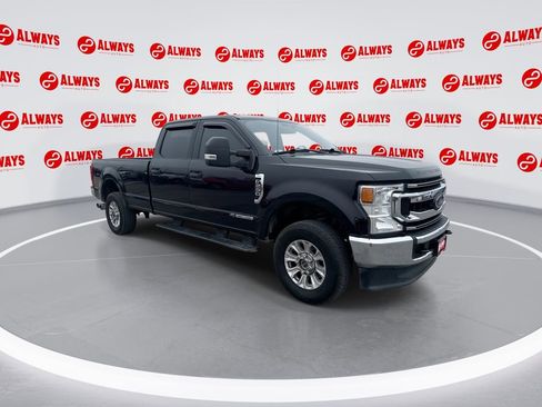 Used 2021 Ford F250 XLT image 2