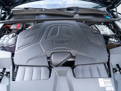 Certified 2025 Porsche Cayenne image 23