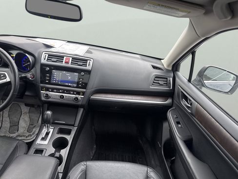 Used 2017 Subaru Outback 3.6R Limited image 14