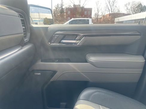 Used 2022 Chevrolet Silverado 1500 ZR2 w/ Technology Package image 24