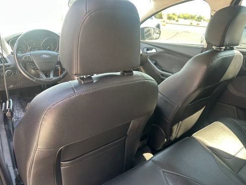 Used 2016 Ford Focus SE w/ Equipment Group 201A FWD image 45