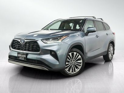 Used 2023 Toyota Highlander Platinum