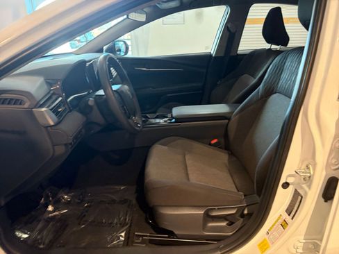 Used 2025 Toyota Camry LE image 25