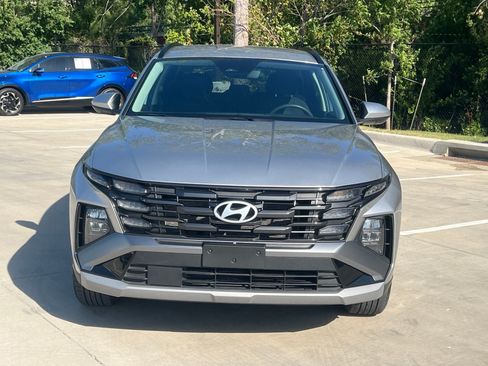 Used 2025 Hyundai Tucson SEL FWD image 2