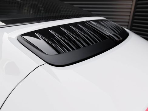 Certified 2026 Porsche 911 Targa 4 GTS AWD/4WD image 30