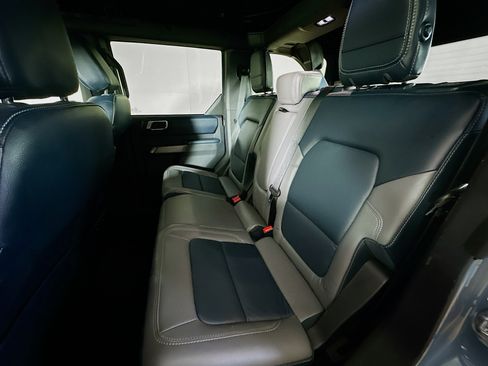 Used 2023 Ford Bronco Outer Banks AWD/4WD image 27