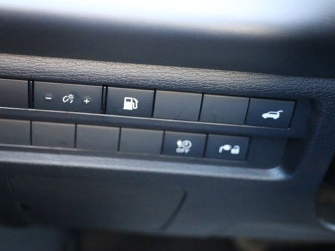 Used 2023 Mitsubishi Outlander SE image 19