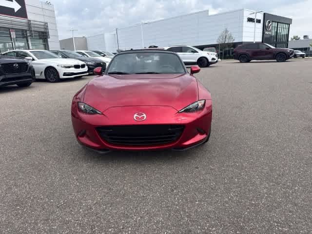 Used 2023 MAZDA MX-5 Miata Grand Touring RWD image 2