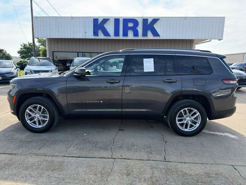 Used 2022 Jeep Grand Cherokee L Laredo w/ Luxury Tech Group I AWD/4WD image 2