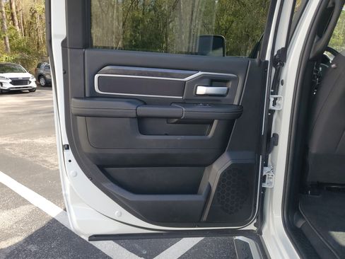 Used 2024 RAM 2500 Big Horn image 25