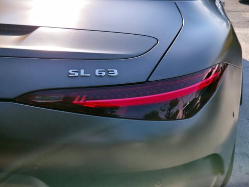 Used 2022 Mercedes-Benz SL 63 AMG 4MATIC image 21
