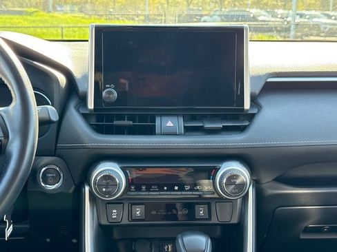 Used 2024 Toyota RAV4 XLE w/ Convenience Package image 14