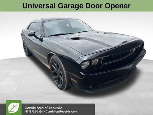 Used 2012 Dodge Challenger R/T image 5