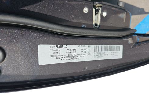Used 2020 Dodge Charger SXT RWD image 28