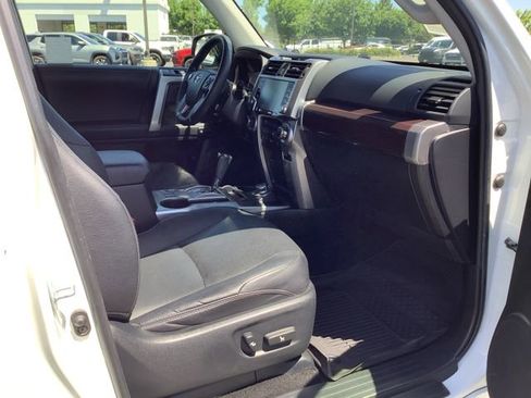 Used 2021 Toyota 4Runner Limited AWD/4WD image 40