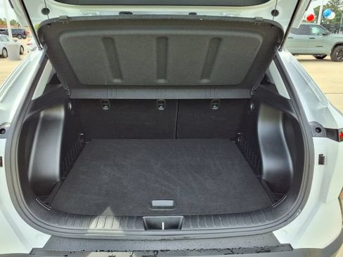 Used 2025 Hyundai Kona SEL FWD image 11