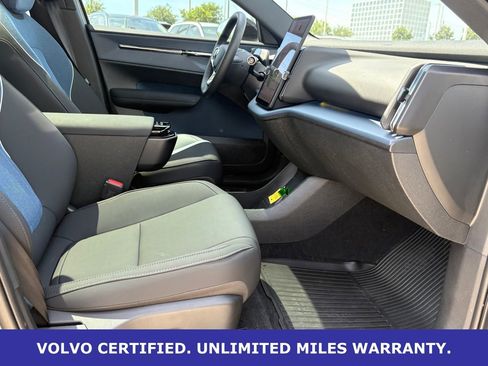 Certified 2025 Volvo EX30 Plus w/ Protection Package Premier AWD/4WD image 31