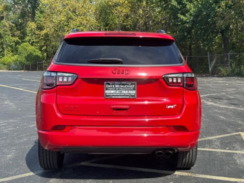 Used 2022 Jeep Compass Limited image 5