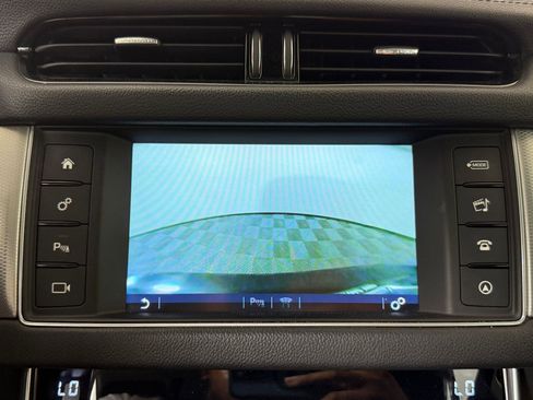 Used 2017 Jaguar XF Premium AWD/4WD image 24