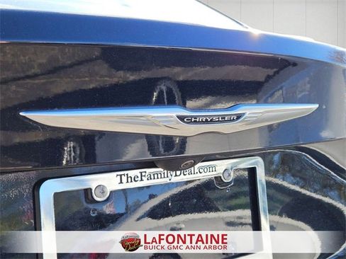 Used 2015 Chrysler 200 S w/ Comfort Group image 30