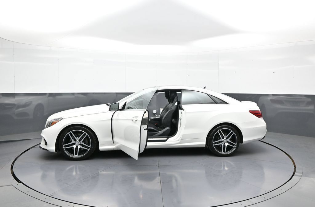Used 2017 Mercedes-Benz E 400 4MATIC Coupe image 48