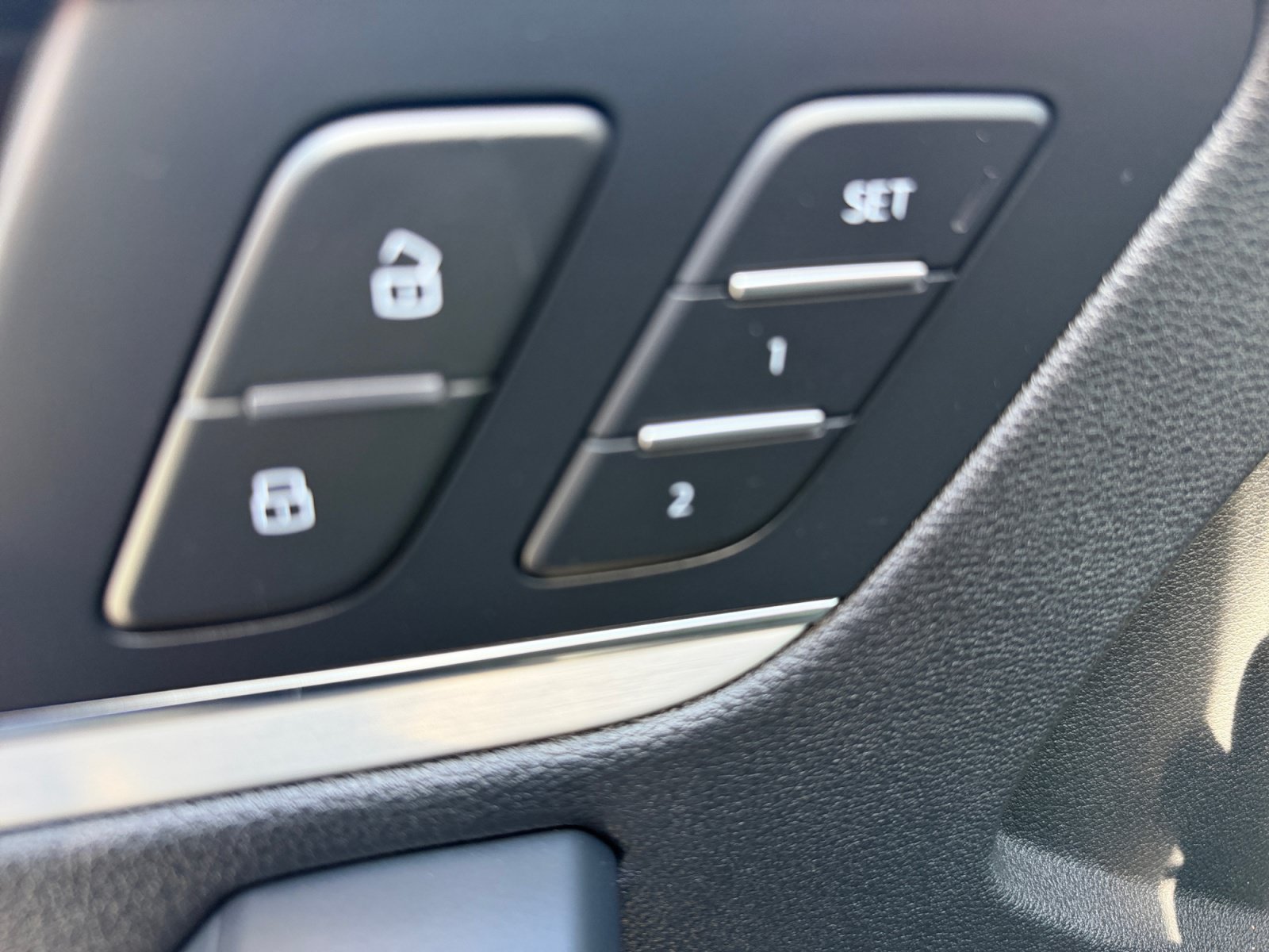 Used 2020 Audi Q5 2.0T Titanium Premium Plus AWD/4WD image 20