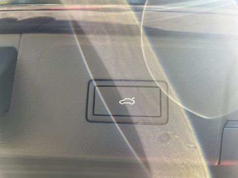 New 2026 Volkswagen Atlas SE image 10