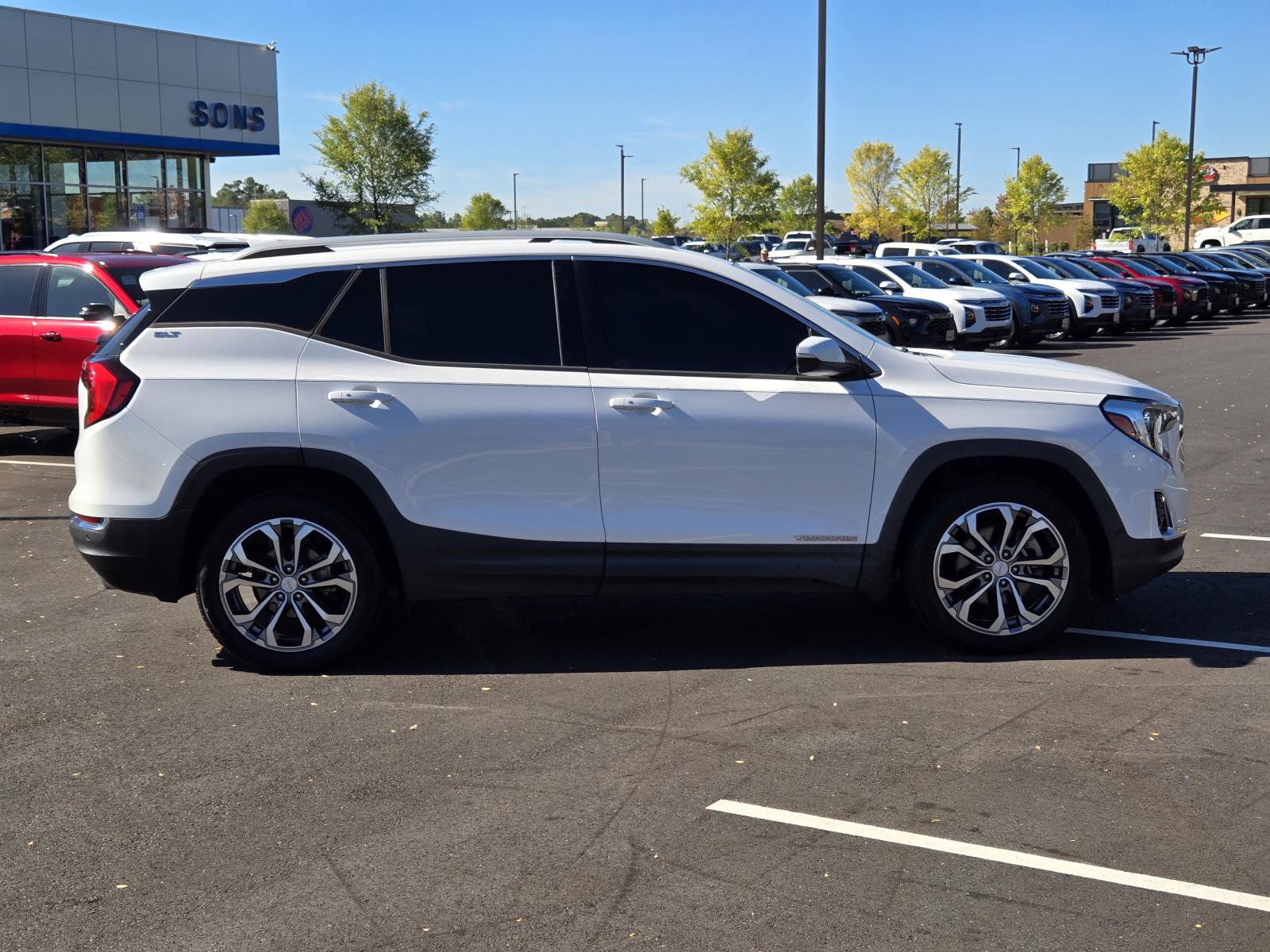 Used 2019 GMC Terrain SLT w/ Preferred Package FWD image 7