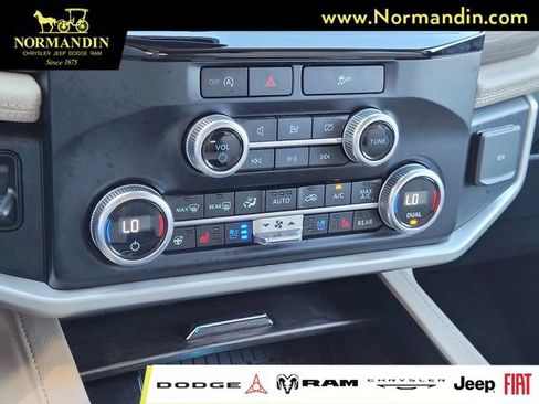 Used 2024 Ford Expedition Max Limited AWD/4WD image 11