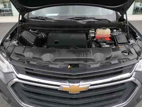 Used 2021 Chevrolet Traverse LS FWD image 28