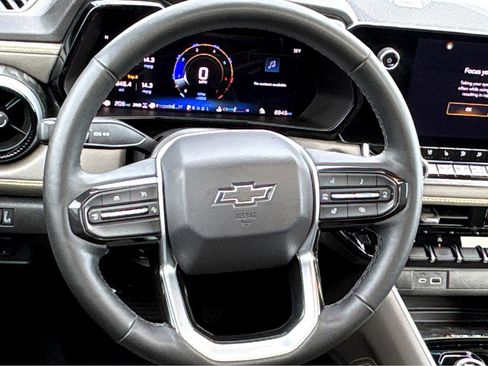 Certified 2025 Chevrolet Colorado ZR2 w/ Midnight Edition image 15