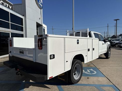 New 2026 Ford F550 4x4 Crew Cab image 10
