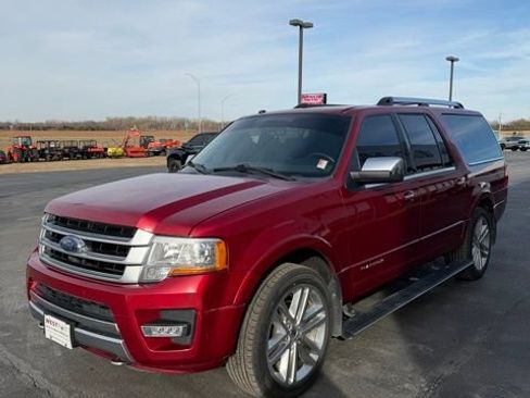 Used 2017 Ford Expedition EL Platinum image 4
