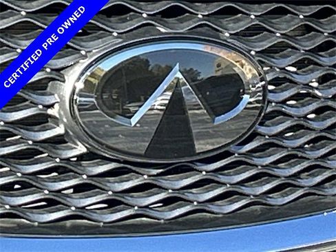 Certified 2025 INFINITI QX50 Luxe image 10