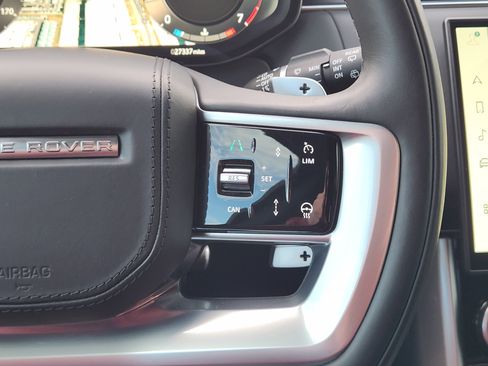 Used 2023 Land Rover Range Rover SE image 32