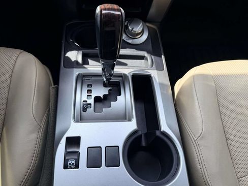 Used 2014 Toyota 4Runner Limited AWD/4WD image 7