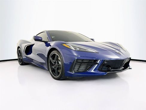 Used 2025 Chevrolet Corvette Stingray Preferred Cpe w/ 2LT RWD image 32