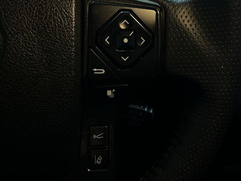 Used 2022 Toyota 4Runner TRD Off-Road Premium w/ TRD Black Wheel Package (TMS) AWD/4WD image 32