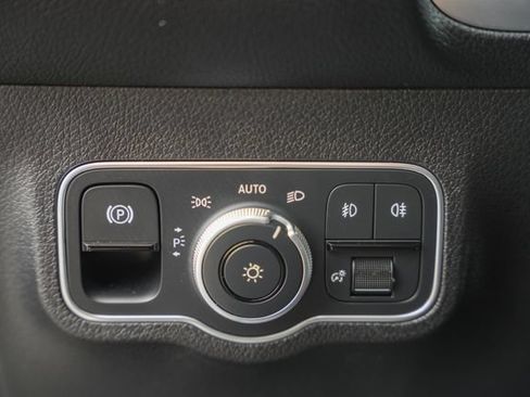 Certified 2023 Mercedes-Benz GLB 250 4MATIC image 42