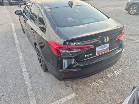 Used 2024 Honda Civic Sport image 10