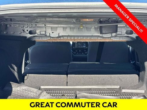 Used 2022 Toyota Corolla SE image 16