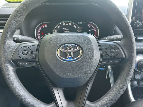 Used 2024 Toyota RAV4 LE image 15