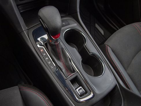 Used 2023 Chevrolet Equinox RS w/ LPO, Floor Liner Package FWD image 19