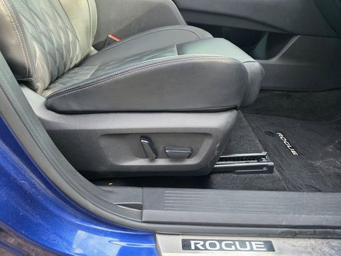 Used 2022 Nissan Rogue Platinum w/ Head-Up Display Package image 13